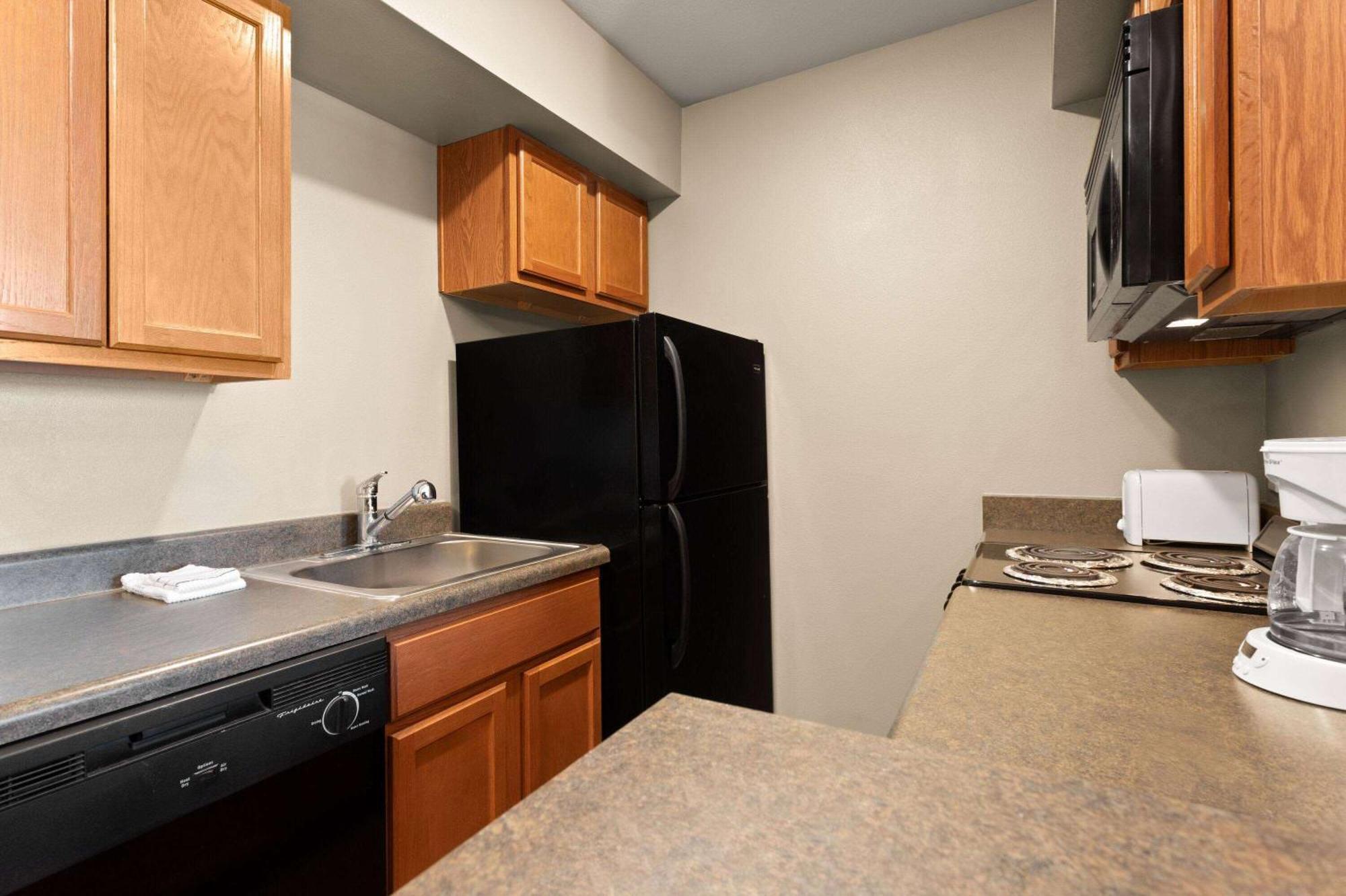 Eagle'S Den Suites Cotulla A Travelodge By Wyndham Buitenkant foto
